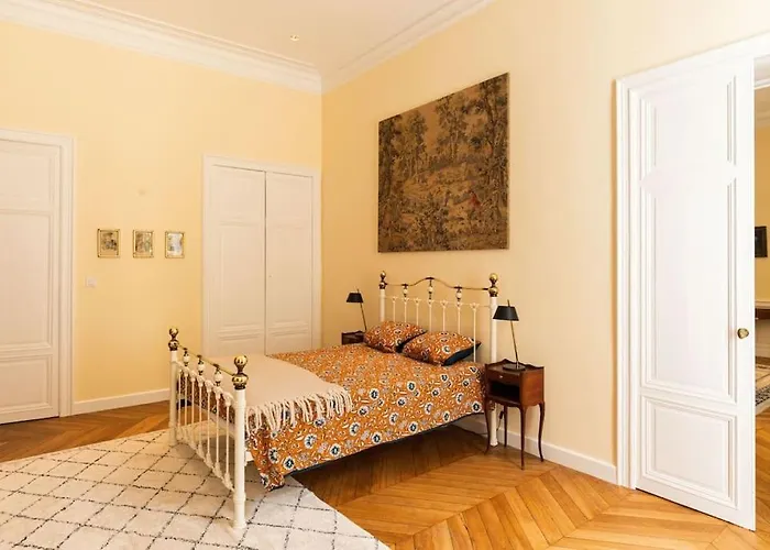 Chic, Particulier, Centre Carcassonne